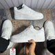 NIKE   +16
