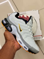 NIKE TN BLANCO BB121  📦 Para activar tu contra entrega, realiza un adelanto de $20.000. 💰 Se descuenta del total al recibir 👟 📲 info👉 clic en WhatsApp y listo.