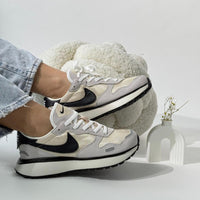 NIKE PHOENIX WAFFLE R157   📦 Para activar tu contra entrega, realiza un adelanto de $20.000. 💰 Se descuenta del total al recibir 👟 📲 info👉 clic en WhatsApp y listo